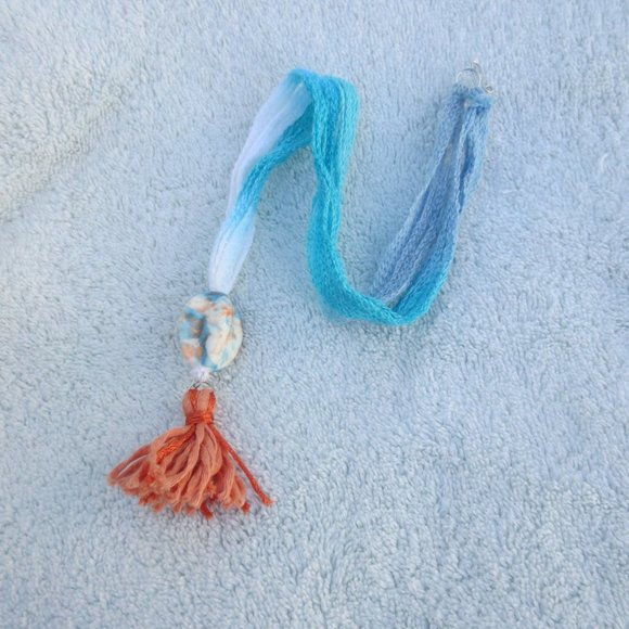 New Boho Fiber & Ceramic Hand Crafted Necklace - Picture 3 of 7